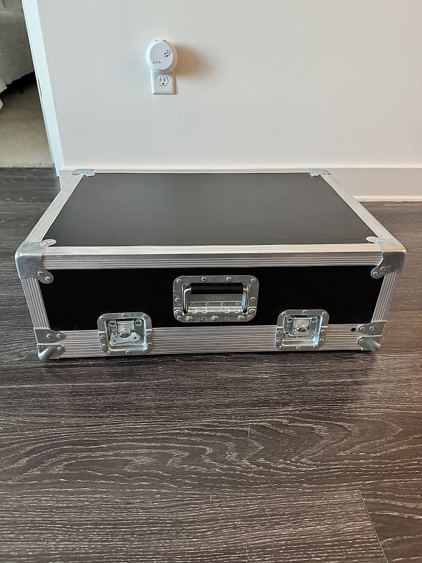 GOMC Cases Pedal Train 3 (PT3) LiveIn Case and Pedalboard Reverb