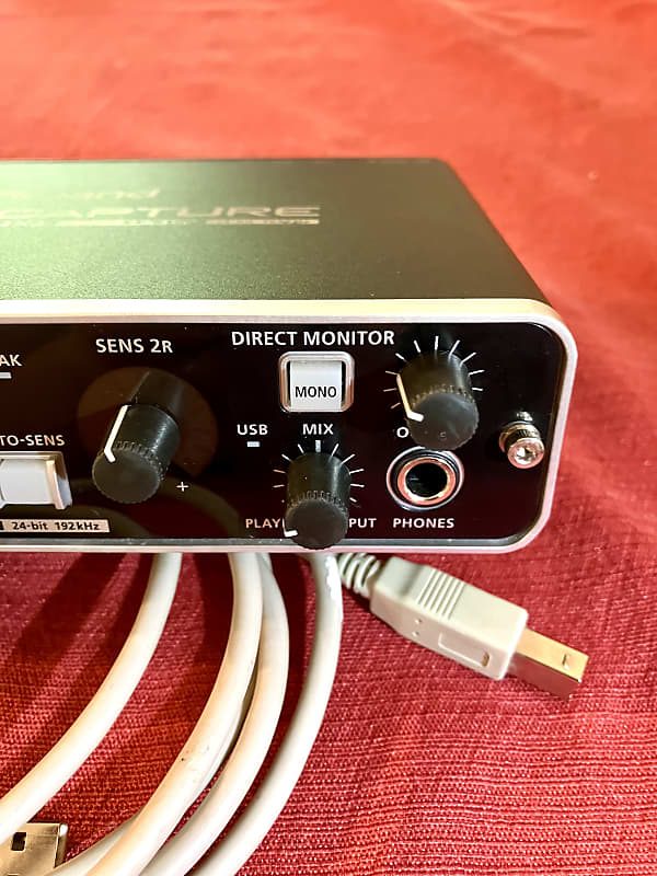 Roland UA-55 Quad-Capture USB 2.0 Audio Interface | Reverb