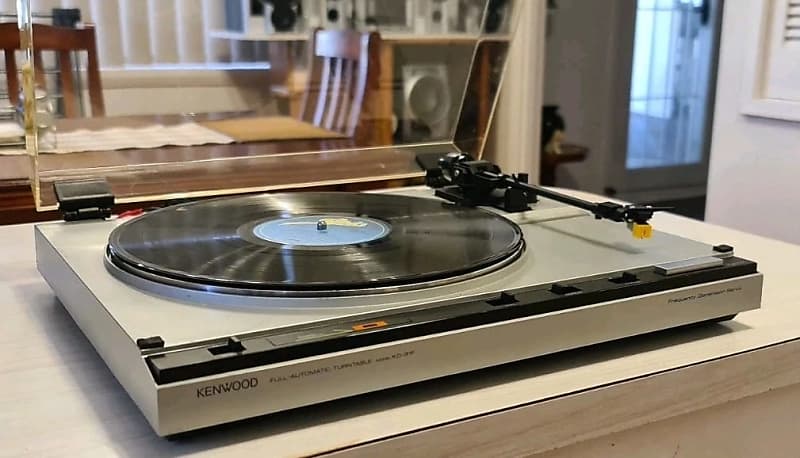VINTAGE KENWOOD FULL AUTOMATIC TURNTABLE/MADE IN JAPAN  			