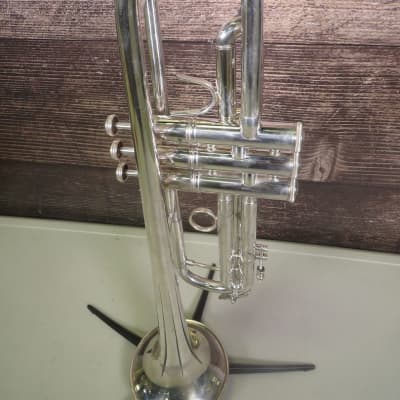 Bach Stradivarius Model 37  (180S37) Trumpet (Indianapolis, IN) image 5