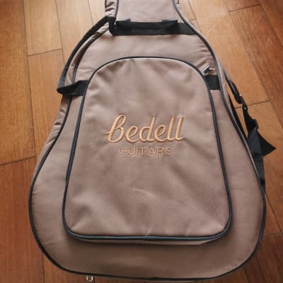 Bedell HGD 18 G with Washburn hard case and bedell bag image 14