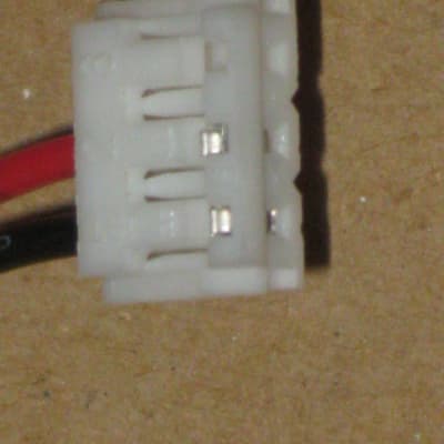 used MXR Dunlop battery clip fits most MXR new & reissue pedals some Crybaby image 9