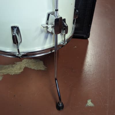 Storage Find! 1980s Tama Superstar Japan 16 X 16" White Lacquer Floor Tom - Looks & Sounds Great! image 3