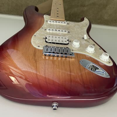Fender American Fat Stratocaster HSS 2002 + OHSC image 11