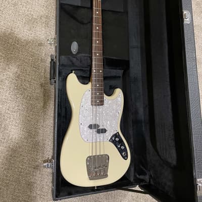 Fender MB-98 / MB-SD Mustang Bass Reissue (2006) MIJ w/Case image 2