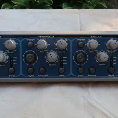 Electrix Mo-FX Time Synchronized Effects Unit 2000s - Blue