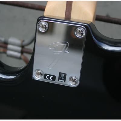 Fender FENDER "Mustang Bass Special Edition PJ Maple Neck Black" image 16