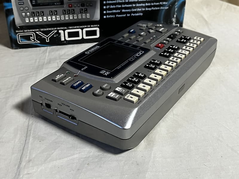 YAMAHA QY100 16-Track Portable MIDI Music Sequencer w/box New internal  battery!