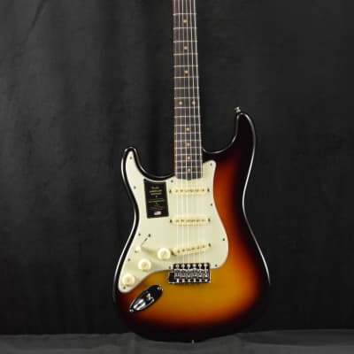 Fender American Vintage II 1961 Stratocaster Left-Hand 3-Color Sunburst Rosewood Fingerboard image 2