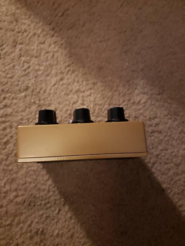 Velvet Minotaur (Rare Klon Centaur Clone) 2015 Gold | Reverb Velvet Minotaur (Rare Klon Centaur Clone) 2015 Gold | Reverb