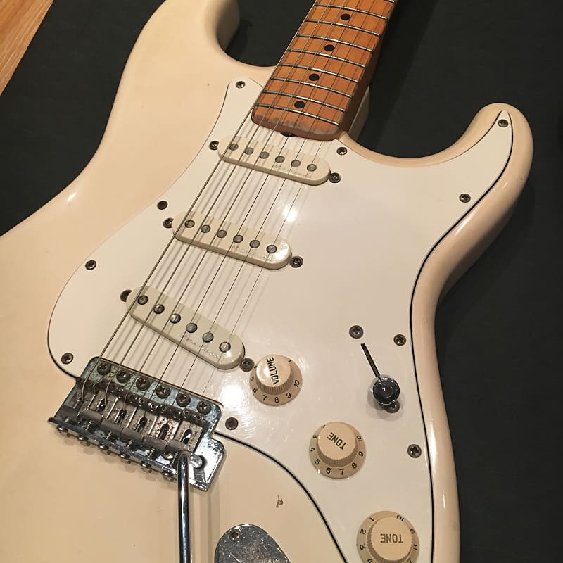 HendrixというストラトタイプMADE IN JAPAN Fender “Hendrix at Woodstock” style MIJ Japan 1993-94