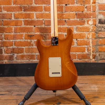 Fender American Performer Stratocaster - Honey Burst image 4