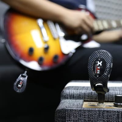 Xvive U2 Rechargeable Digital 2.4Ghz Wireless Guitar System, Carbon, no licence. image 2