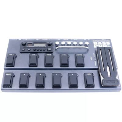 Line 6 Bass POD xt Live Multi-Effect and Amp Modeler