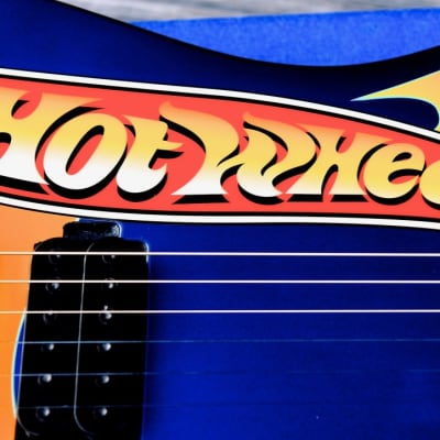 Fender "Hot Wheels" master built stratocaster 2003 artist: larry wood imagen 11