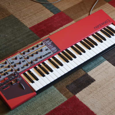 Nord Lead 2 49-Key 12-Voice Polyphonic Synthesizer 1997 - 2003 + Memory Preset Card, Road Runner Case