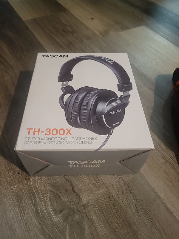 TASCAM TH-300X Studio Headphones 2010s - Black  			