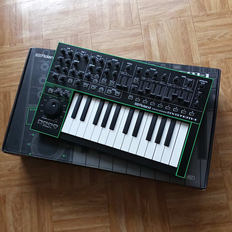 鍵盤楽器 Roland SYSTEM-1 PLUG-OUT Synthesizer Amazon | Roland AIRA SYSTEM-1 シンセサイザー PLUG OUT