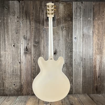Gibson ES-335 1968 - Factory Alpine White with Gold Hardware One of a Kind image 3