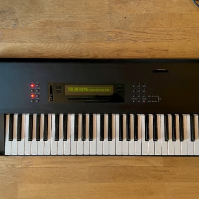 Korg M1 61-Key Synth Music Workstation 1990s - Black