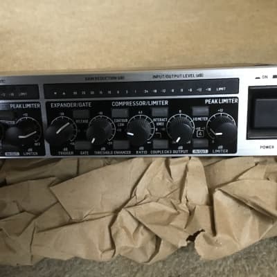 Amazon.com: Behringer MULTICOM PRO-XL MDX4600 V2