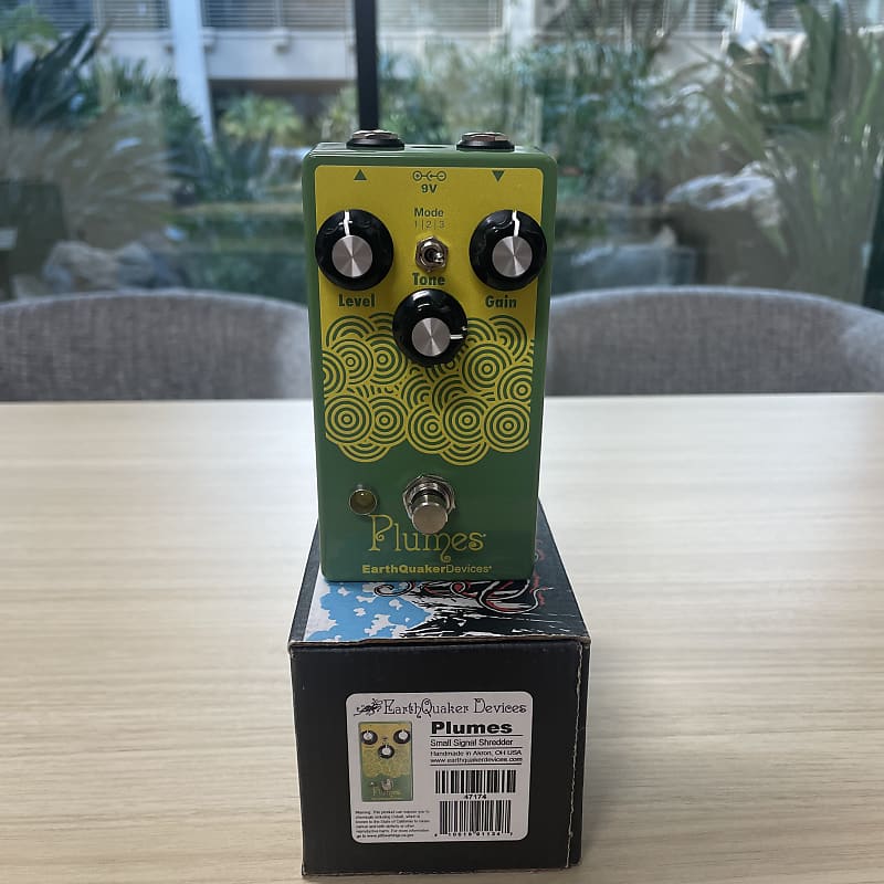 EarthQuaker Devices Plumes Small Signal Shredder