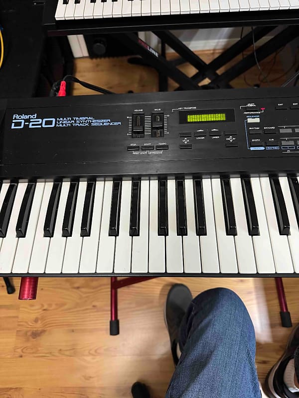 Roland D-20 61-Key Multi-Timbral Linear Synthesizer / Multitrack