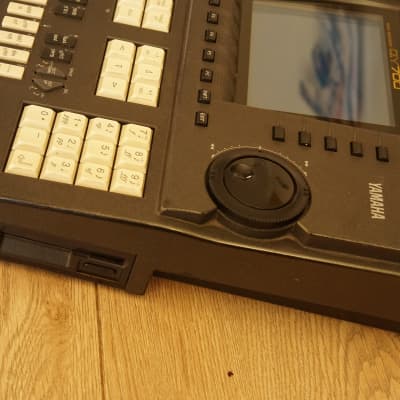 Yamaha QY-700 image 3