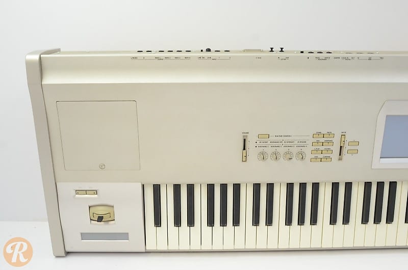 Korg Triton Studio 88-Key 120-Voice Polyphonic Workstation (2002