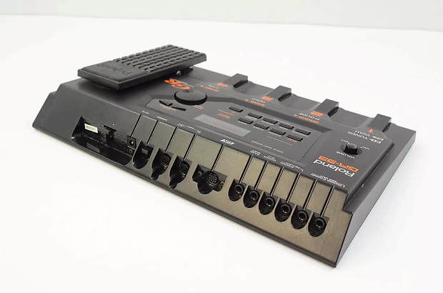 Roland GR-33 Guitar Synthesizer image 2