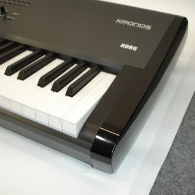 Korg Kronos 88-Key Music Workstation Keyboard image 8