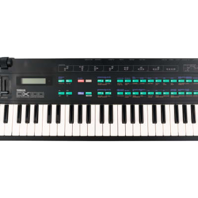 Yamaha DX100 Digital FM Keyboard Synthesizer