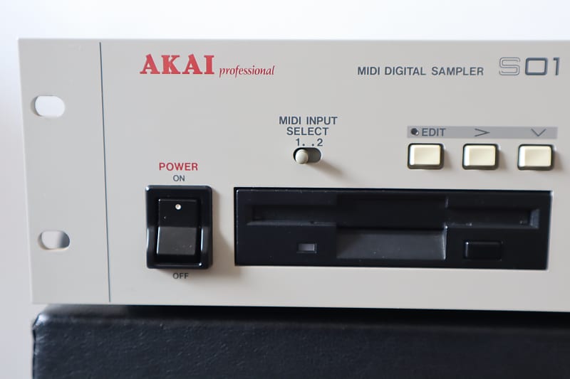 Akai S01 MIDI Digital Sampler 1993 | Reverb