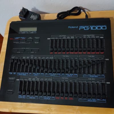 Roland PG-1000 Linear Synthesizer Programmer