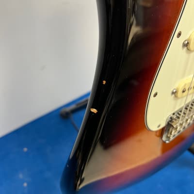 Used Fender Strat Stratocaster Electric Guitar with Case USA 2014 Sunburst 60th Anniversary image 15