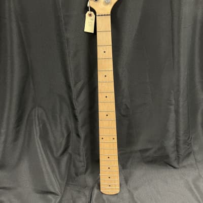 Dean Bass Neck -used- Project image 1