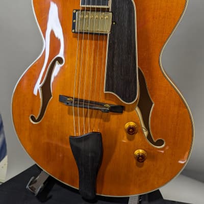 Eastman AR580CE-HB Honeyburst Archtop Electric Guitar w/ Hardshell Case image 2