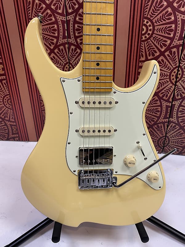 GUCCI　Vola Guiter OZ TNC 美品 Vola OZ V3 CC Made in Japan w/ Vola Gig Bag - Vintage White