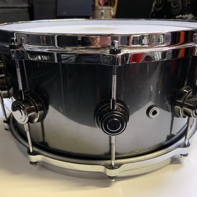 DW Collector's Series 6.5 x 14" Snare Drum - Black Mirror Lacquer Finish - Super Clean! image 5