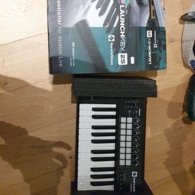 Novation Launchkey 25 MkII Keyboard Controller with new software bundle code