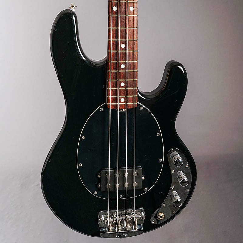 Musicman Stingray ミュージックマン スティングレイ 2004 Music Man Stingray 4 string bass - Limited Edition 2004 red