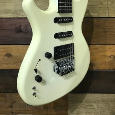 Aria Pro II Mega Metal Stage III in White (LH) 1980's MIJ image 2