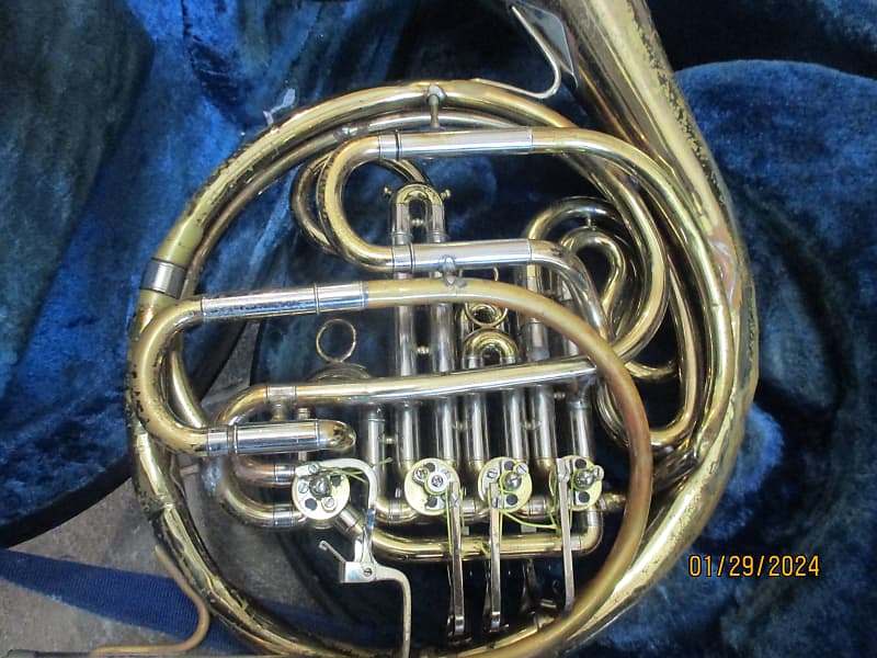 Yamaha YHR-661 Double French Horn with case and mouthpiece, Made in Japan |  Reverb