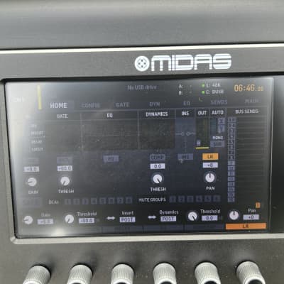 Midas M32 Digital Console Live and Studio W/40 Input Channels W/Case #2765 (One) image 2