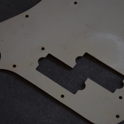 Fender real vintage early 1960s Precision Bass scratchplate =looks great but was cut out at the end image 7