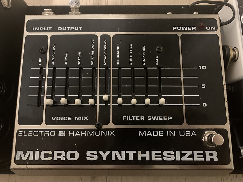 Electro-Harmonix Micro Synthesizer