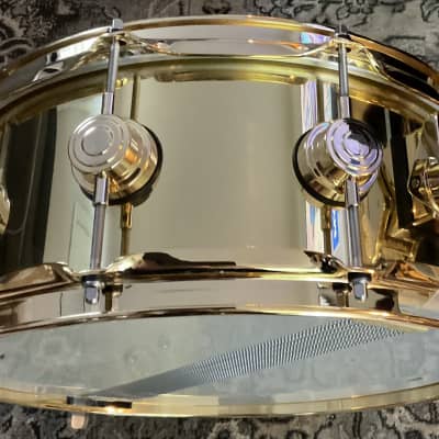 DW Collectors Bell Brass Snare Drum 5.5x14” w/Polished Gold