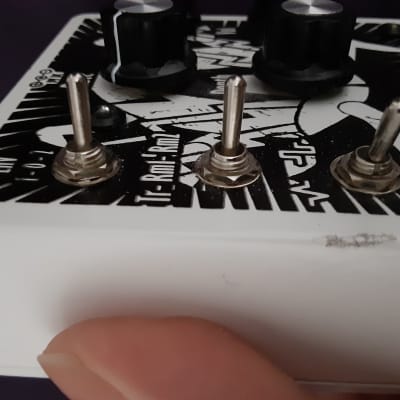 Side FX Bug Elektrik Ring Modulator / Overdrive Pedal - White image 2