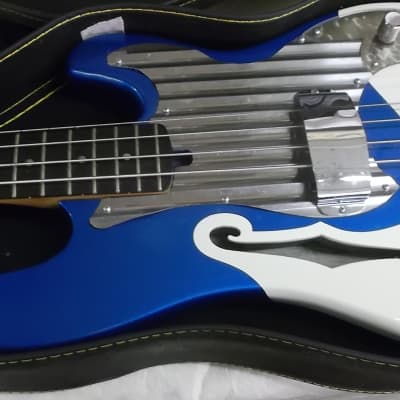 Partscaster Bass Bass 4 String Custom w/ F-Hole 2016 Blue/Cream 2-tone image 10