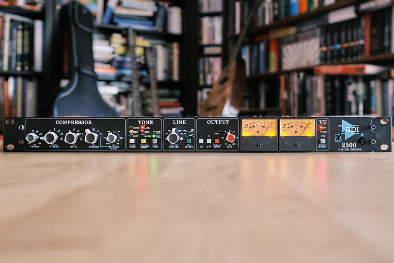 API 2500 Stereo Bus Compressor 2013 image 1